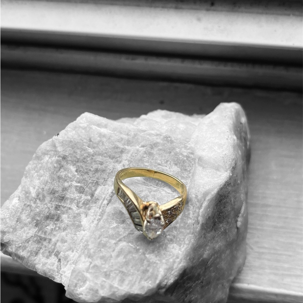 14K Gold and Diamond Ring - Picture 4 of 5